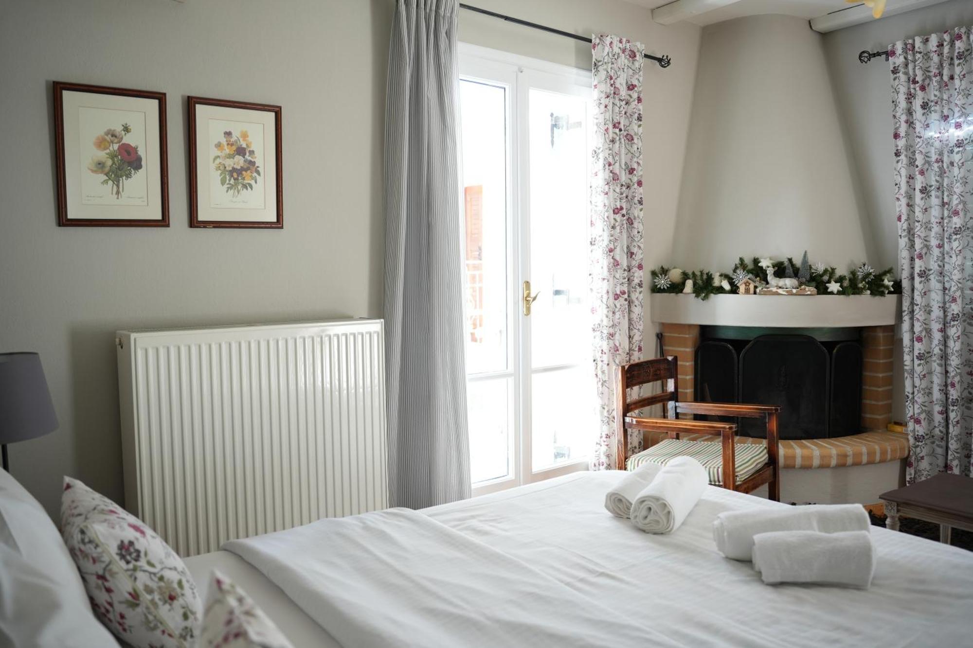 Guesthouse Doma Est 1991 Arakhova Eksteriør bilde