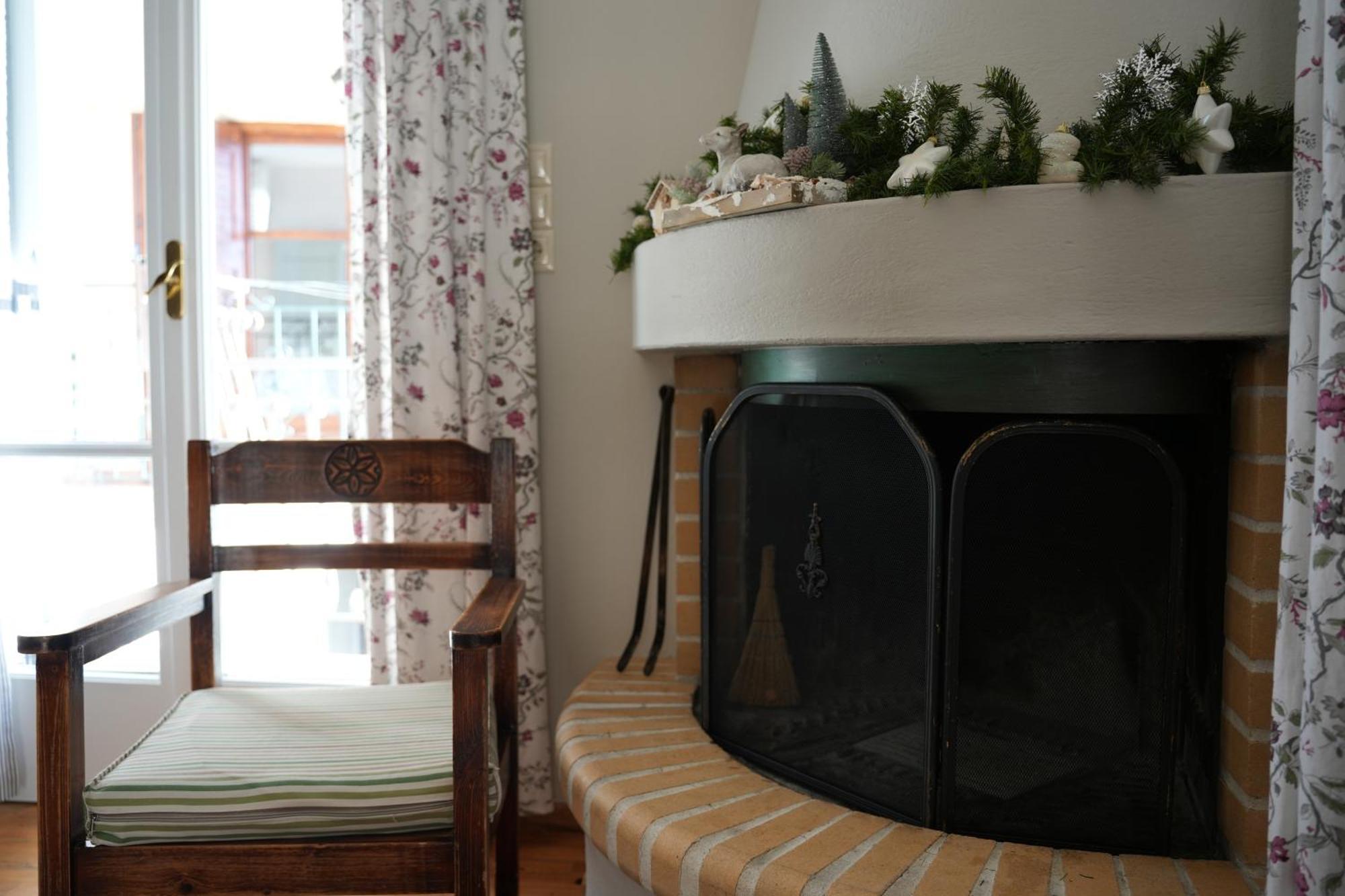 Guesthouse Doma Est 1991 Arakhova Eksteriør bilde